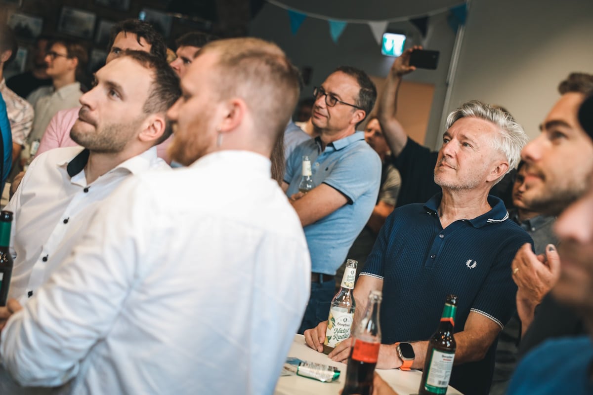 Publikum bei der Veranstaltung 114. Gründergrillen meets 10 Jahre Cyberlab. Event der KIT-Gründerschmiede in Karlsruhe für Networking