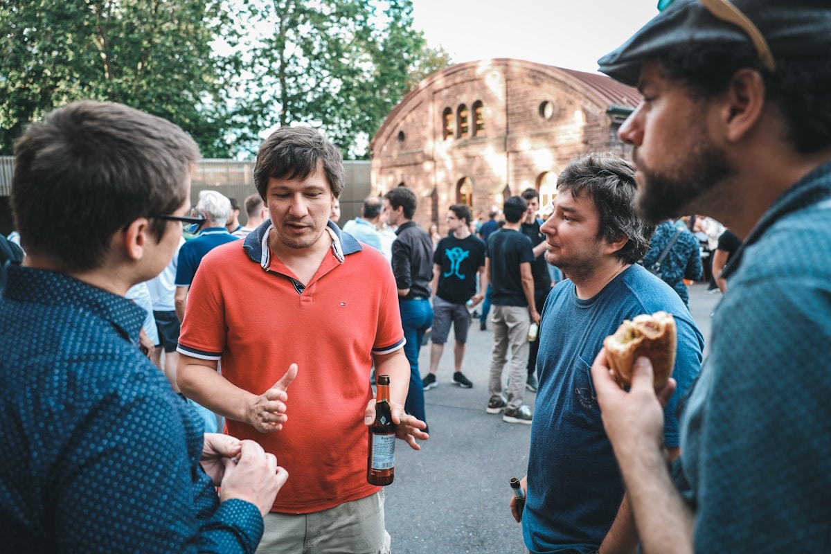 Publikum bei der Veranstaltung 114. Gründergrillen meets 10 Jahre Cyberlab. Event der KIT-Gründerschmiede in Karlsruhe für Networking
